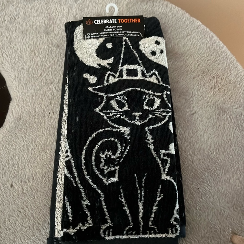 Halloween cat hand towel brand new